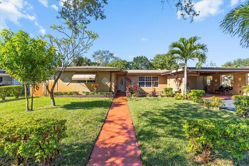 911 Sw 39th Ave, Fort Lauderdale, FL, 33312-2647 | Card Image