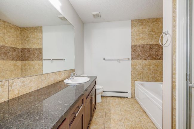 7 - 304 Village Mews Sw, Condo with 2 bedrooms, 2 bathrooms and 1 parking in Calgary AB | Image 10