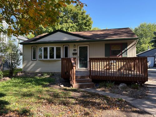 520 7th St N, Breckenridge, MN, 56520-1526 | Card Image