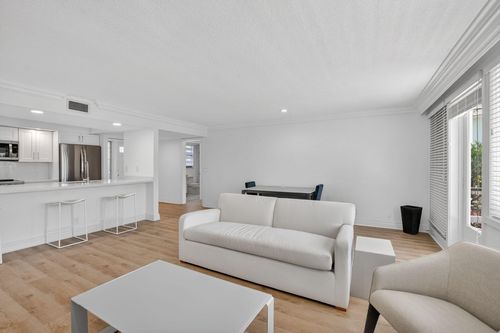 3055-20033 Boca West Dr, Boca Raton, FL, 33434-3227 | Card Image