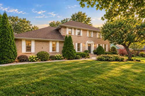 9120 Franklin Dr, Saint John, IN, 46373-9360 | Card Image