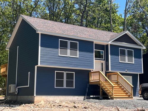 105 Brownstone Dr, Milford, PA, 18337 | Card Image