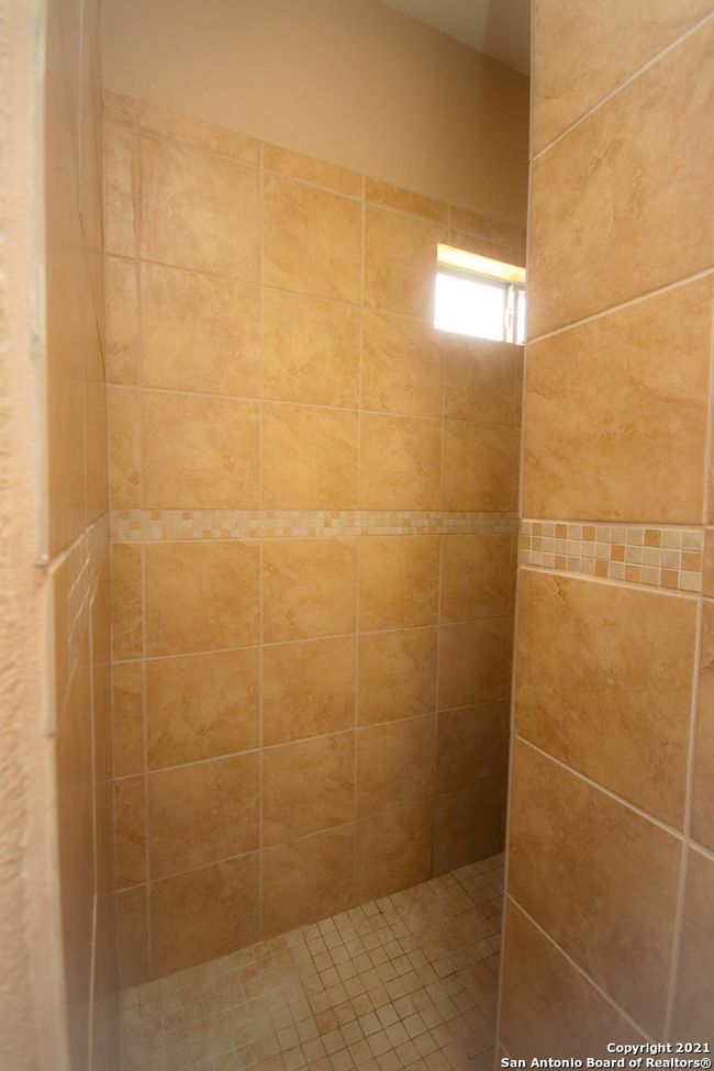 12709 Sherlock Ln, House other with 4 bedrooms, 3 bathrooms and null parking in Schertz TX | Image 33