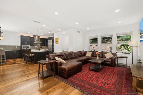 8336 Summit Way, San Diego, CA, 92108-2635 | Card Image