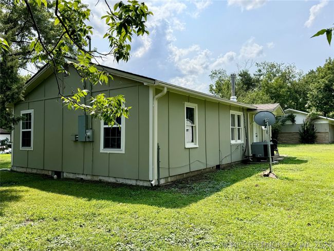 244 E Main St, House other with 2 bedrooms, 1 bathrooms and null parking in Big Cabin OK | Image 45