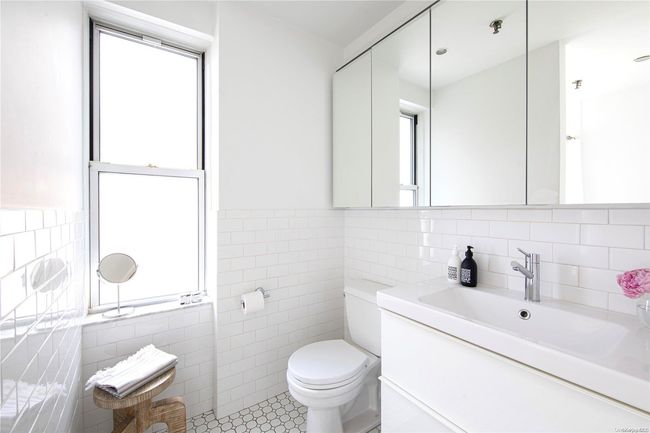 APT-703 - 105 Montague St, Home with 2 bedrooms, 1 bathrooms and null parking in Brooklyn Heights NY | Image 7