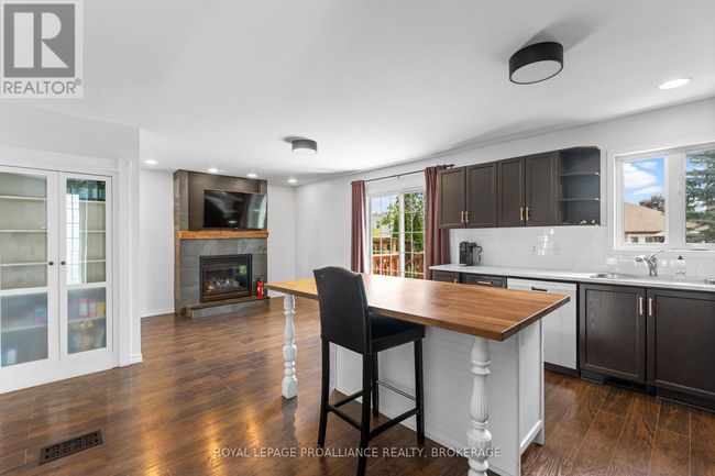 343 Sunrise Cres, House other with 4 bedrooms, 3 bathrooms and 4 parking in Kingston ON | Image 15