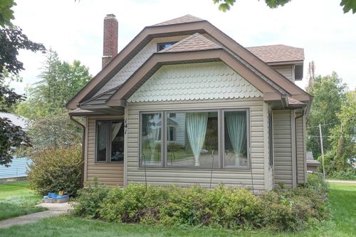 141 S 3rd St, Medford, WI, 54451-1819 | Card Image