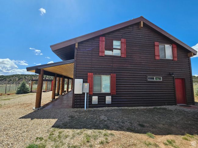 Cabin log side of home | Image 10