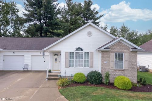 142 Carly Court, Hartville, OH, 44632 | Card Image