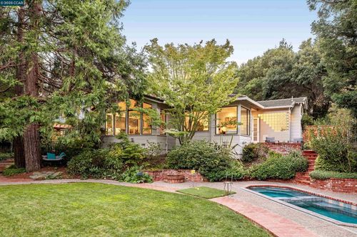 4 Greenwood Ct, Orinda, CA, 94563-3611 | Card Image