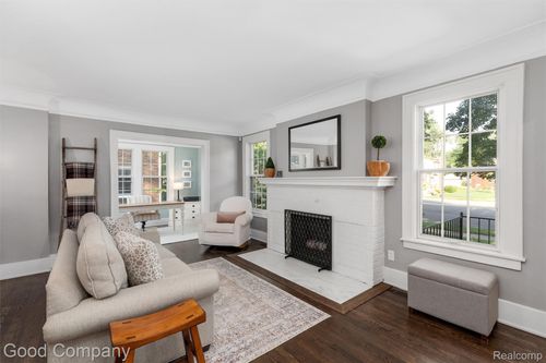 1915 Northwood Blvd, Royal Oak, MI, 48073-3921 | Card Image