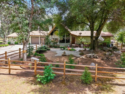 51660 Quail Run Dr, Oakhurst, CA, 93644-9732 | Card Image