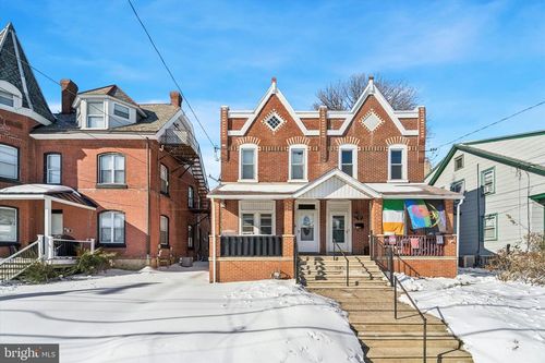 33 E Broadway Ave, CLIFTON HEIGHTS, PA, 19018-2305 | Card Image