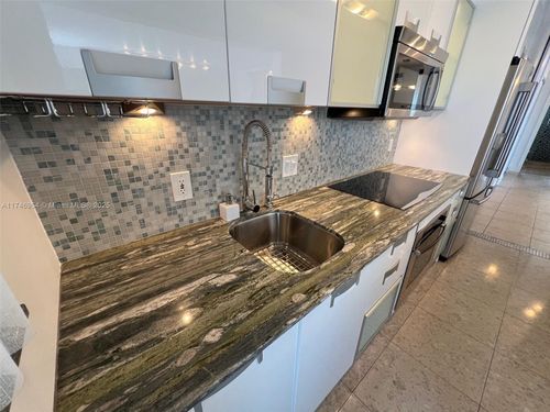 apt-705-1340 Lincoln Rd, Miami Beach, FL, 33139-2237 | Card Image