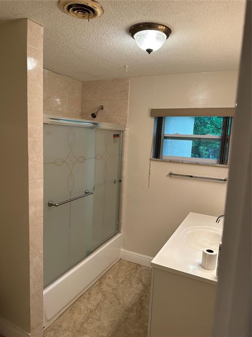 3513 Nw 33rd St, Lauderdale Lakes, FL, 33309-5405 | Card Image