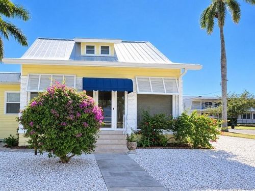 461 W Marion Ave, Punta Gorda, FL, 33950-4437 | Card Image