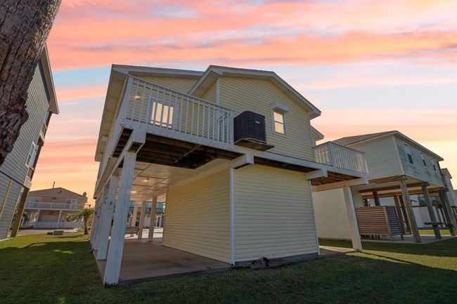 22322 Vista Del Mar, House other with 3 bedrooms, 2 bathrooms and 1 parking in Galveston TX | Image 30