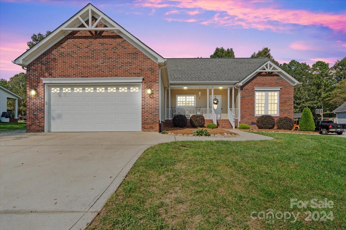 Ole Farm Pl, Kings Mountain, NC 28086