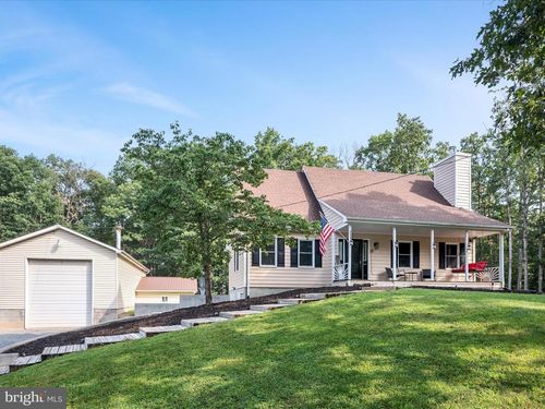 451 Sherando Ln, STEPHENS CITY, VA, 22655-3238 | Card Image