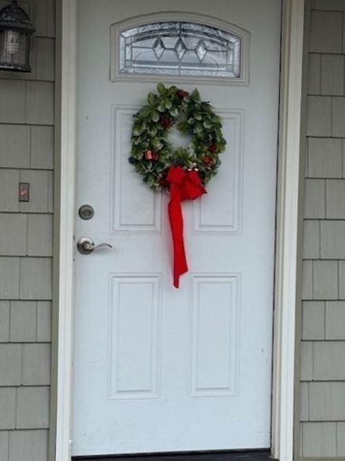 28 Meadow Ave, Agawam, MA, 01001-2215 | Card Image