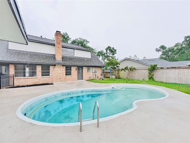 Pool | Image 42