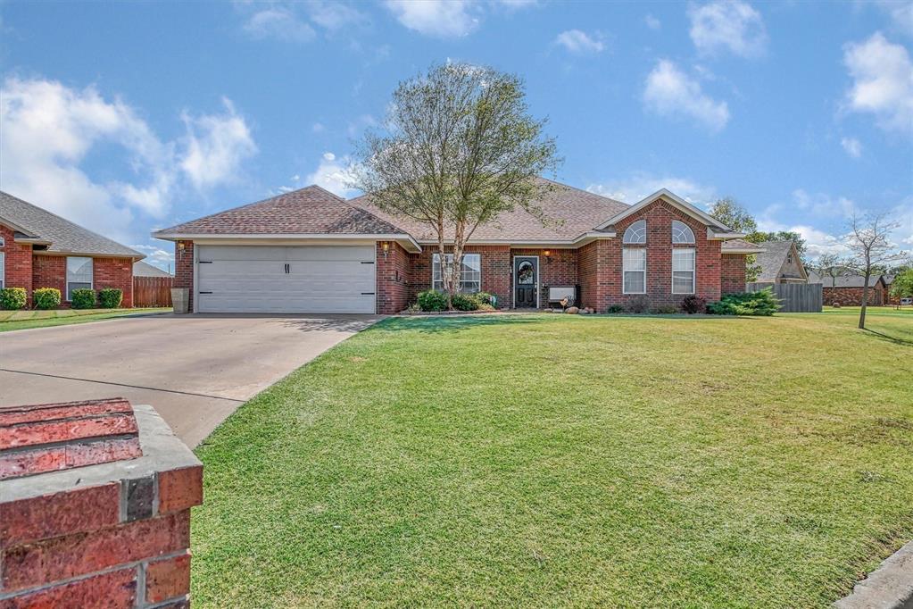 Peacock Ln, Altus, OK 73521