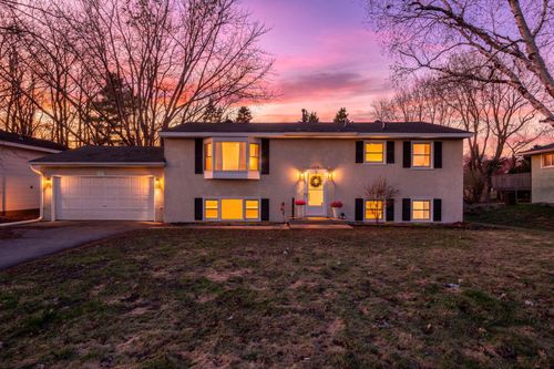 7424 Able St Ne, Fridley, MN, 55432-3412 | Card Image