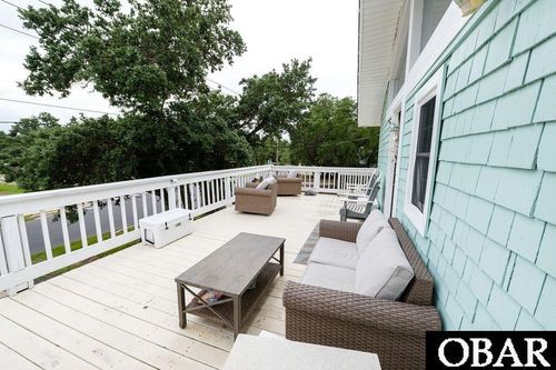 706 W 3rd St, Kill Devil Hills, NC, 27948-9220 | Card Image