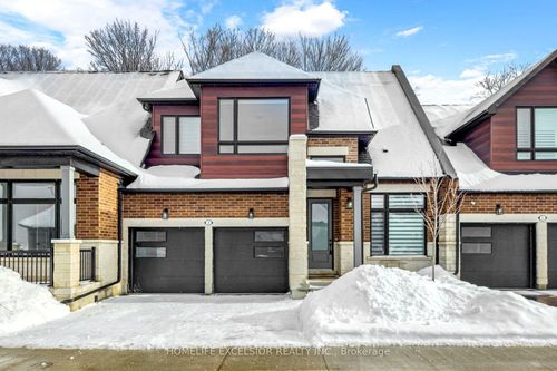 3 Vern Robertson Gate, Uxbridge, ON, L9P1R4 | Card Image