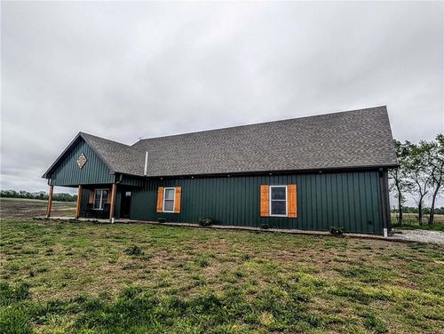 18306 Ozark Ln, Higginsville, MO, 64037-9329 | Card Image