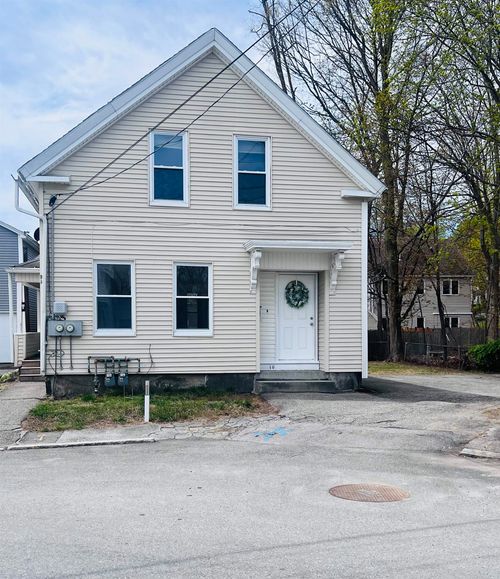 10 Green St, Nashua, NH, 03064-2640 | Card Image