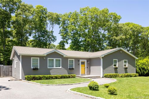 29 Matthews Drive, Southampton, NY, 11972 | Card Image