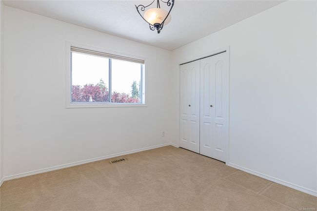 1571 Juan De Fuca Blvd, House other with 5 bedrooms, 3 bathrooms and 4 parking in Parksville BC | Image 26