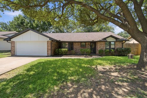 2223 Sierra Dr, Grapevine, TX, 76051-4815 | Card Image
