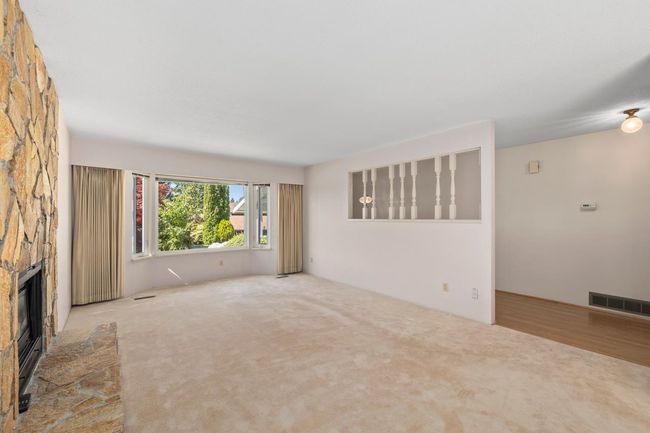 1605 Hemlock Pl, House other with 3 bedrooms, 3 bathrooms and 6 parking in Port Moody BC | Image 6