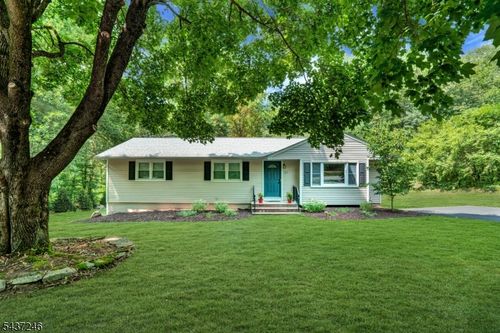31 Fieldstone Dr, Ringwood, NJ, 07456-2713 | Card Image