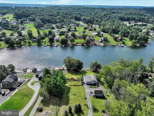 1482 Bearcat Cv, AUBURN, PA, 17922-9260 | Card Image