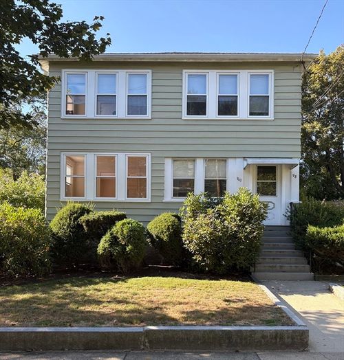 100-100 Warwick Rd, Newton, MA, 02465-1746 | Card Image
