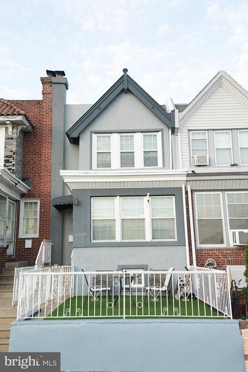 4209 Benner St, PHILADELPHIA, PA, 19135-3537 | Card Image