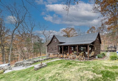 726 Beaumont Hwy, Lebanon, CT, 06249-1226 | Card Image