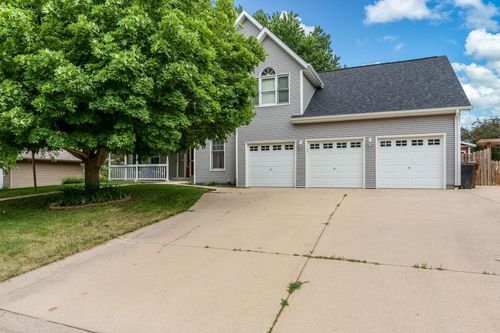 1430 Michael Dr, Pecatonica, IL, 61063-9585 | Card Image