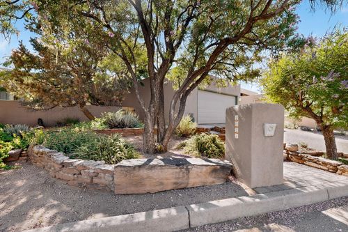2021 Quail Run Dr Ne, Albuquerque, NM, 87122-1142 | Card Image