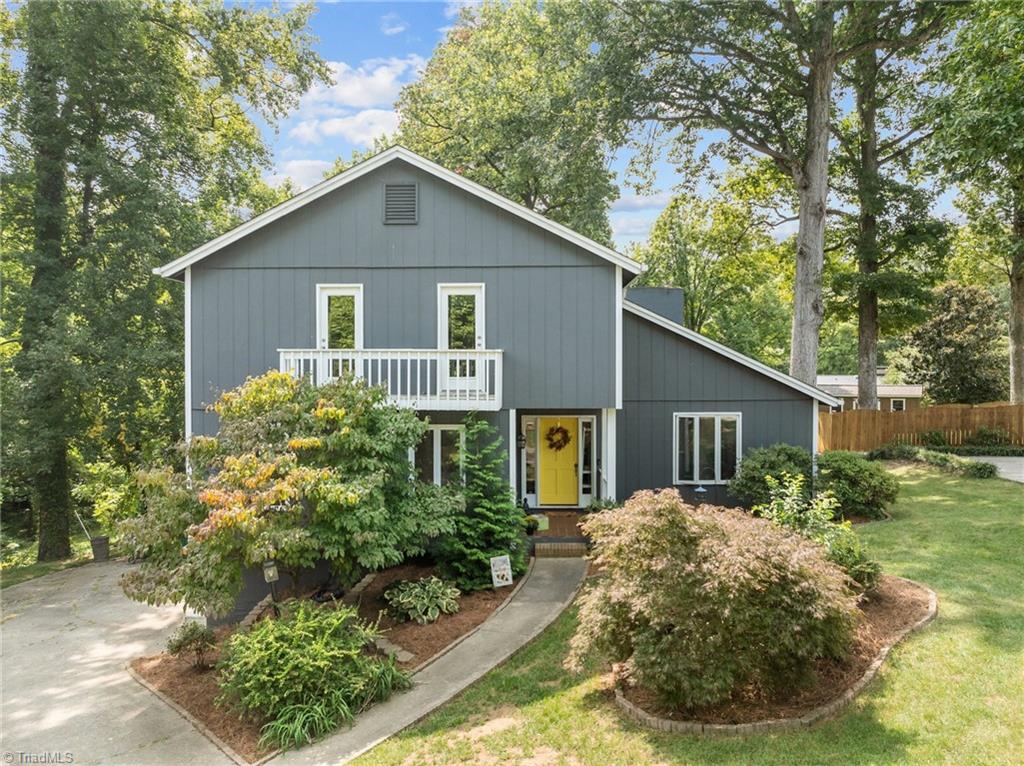 Saxby Ct, Clemmons, NC 27012