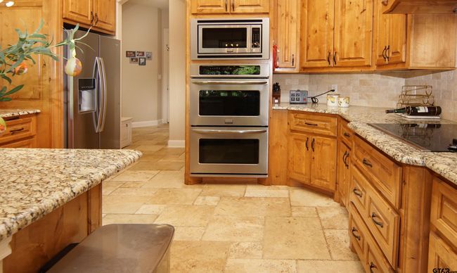 125 Private Road 5295, House other with 4 bedrooms, 3 bathrooms and null parking in Yantis TX | Image 12