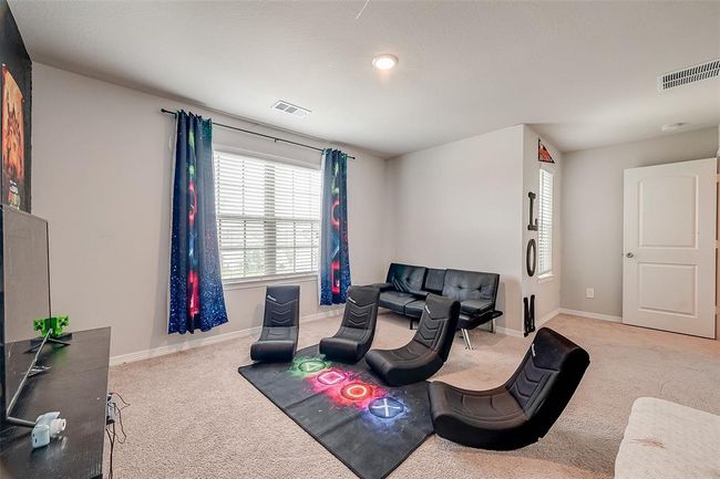 Upstairs Bedroom | Image 43