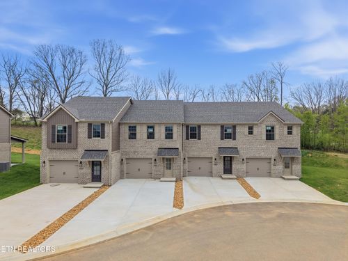 8978 Keenberg Ln, Knoxville, TN, 37931-3769 | Card Image