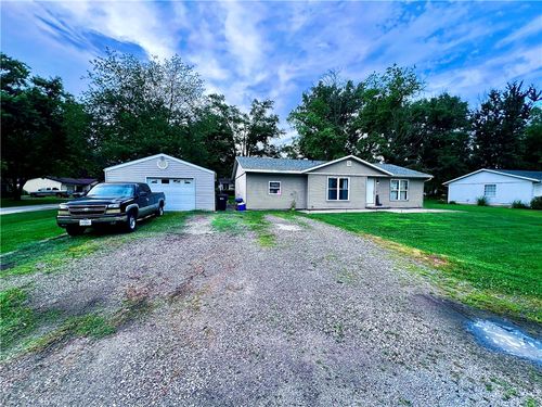 100 Chaparral St, Watson, IL, 62473-1005 | Card Image