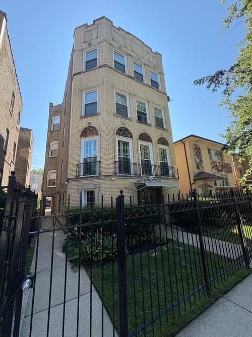 g-6225 N Francisco Avenue, Chicago, IL, 60659 | Card Image
