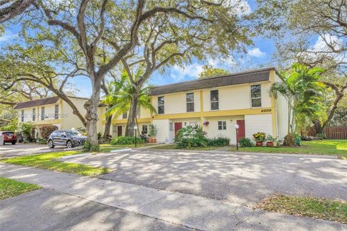15f-3300 Atlanta St, Hollywood, FL, 33021-3146 | Card Image